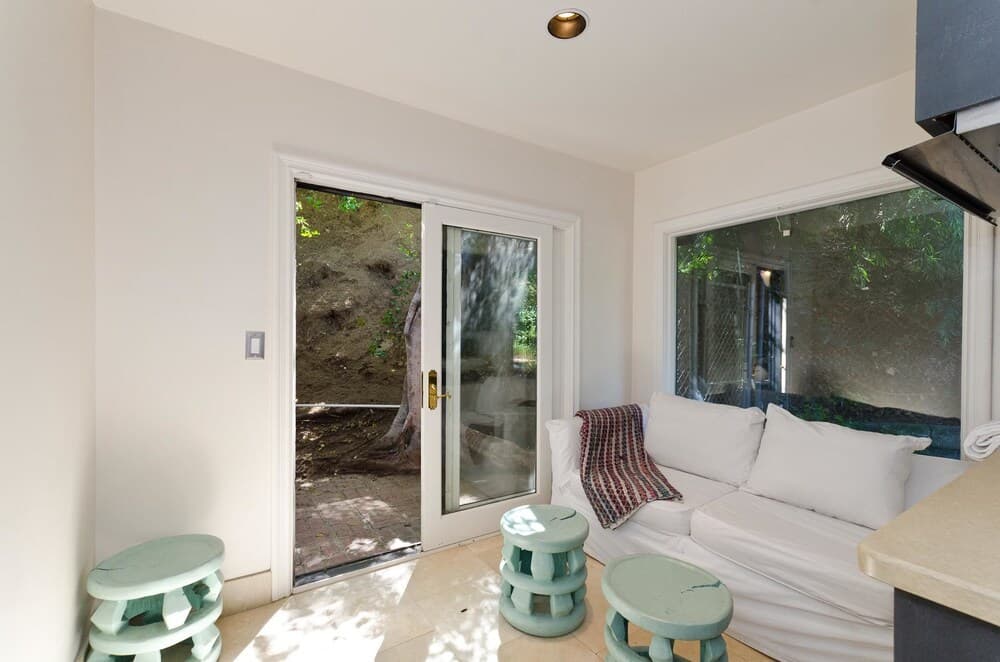 Photograph supplied for LA128 2 Bedroom Apartment By Senstay