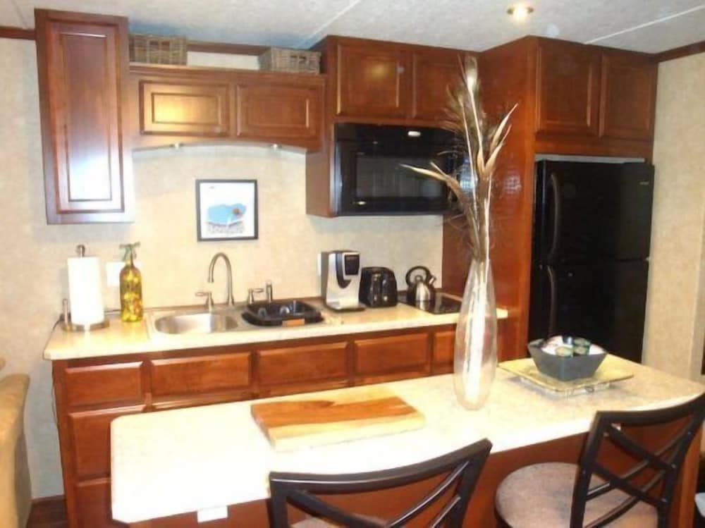 Photograph supplied for Houseboat Scorpius by SleepAfloat
