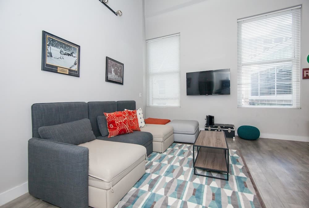 Photograph supplied for BOS008 2 Bedroom Apartment By Senstay