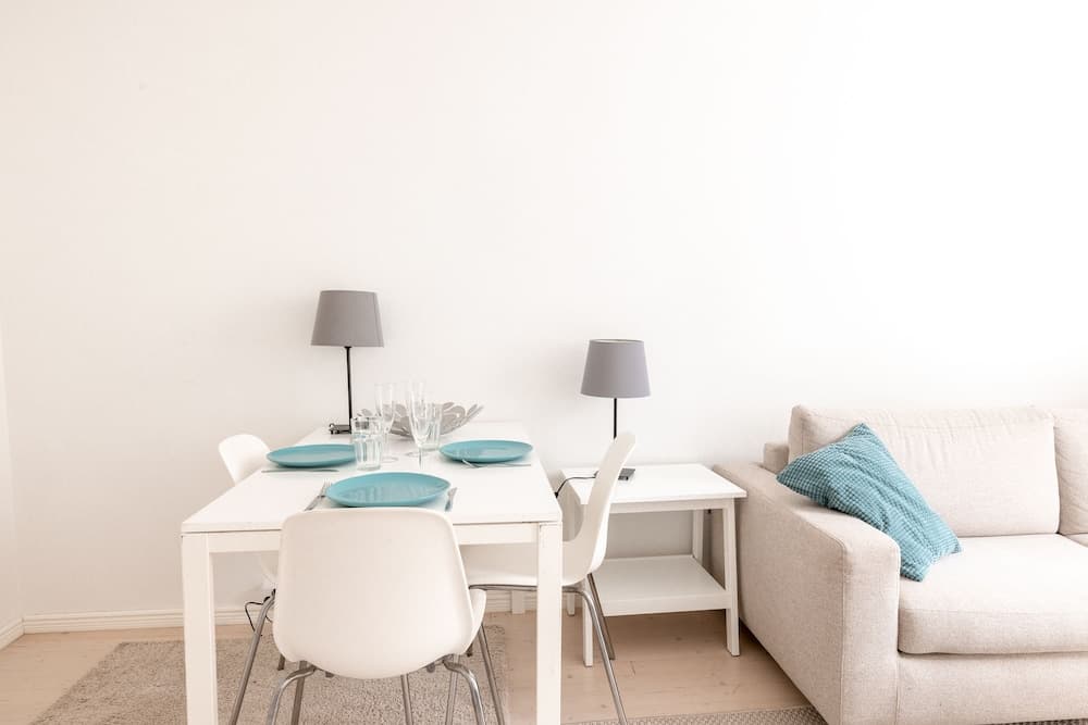 Photograph supplied for 2ndhomes Beautiful & Modern 1BR Home with Central Location