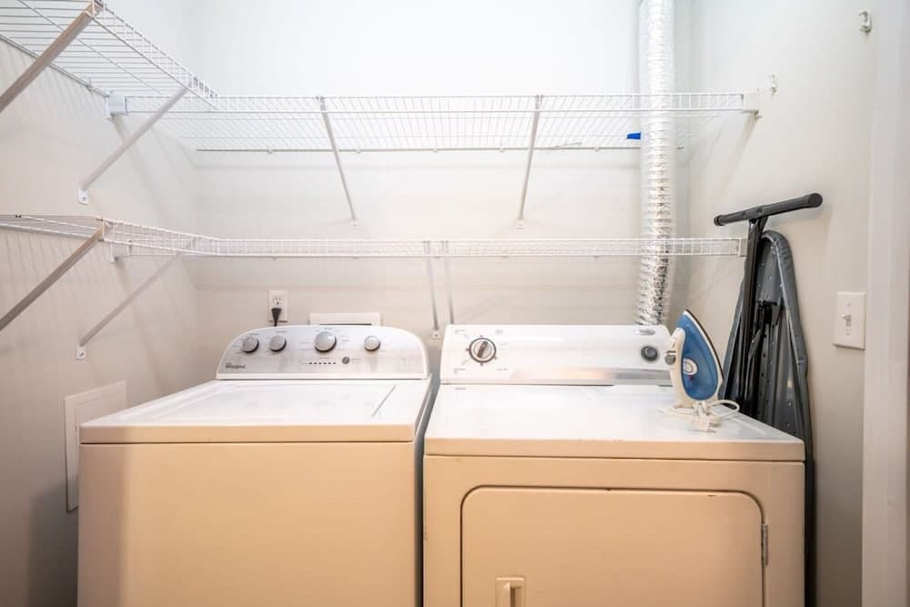 Photograph supplied for Cozysuites Musicrow Classy 1BR w Free Parking 24