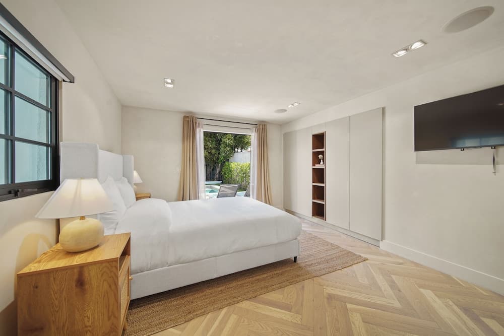 Photograph supplied for Bella Villa