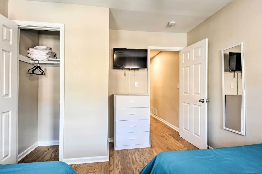 Photograph supplied for Baltimore Townhome Near Oriole Park w/ A/c!