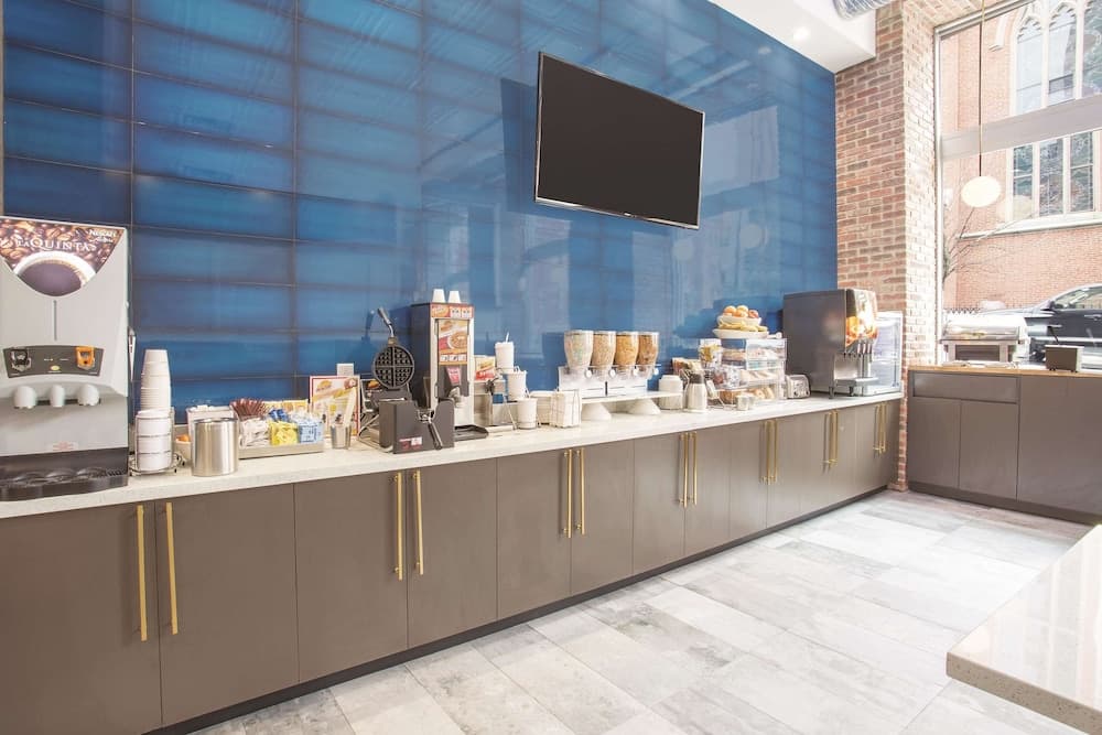 Photograph supplied for La Quinta Inn & Suites by Wyndham Baltimore Downtown