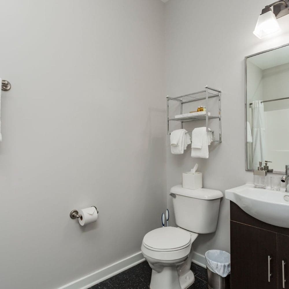 Photograph supplied for Cozysuites Music Row Spacious 1BR w Free Parking 11