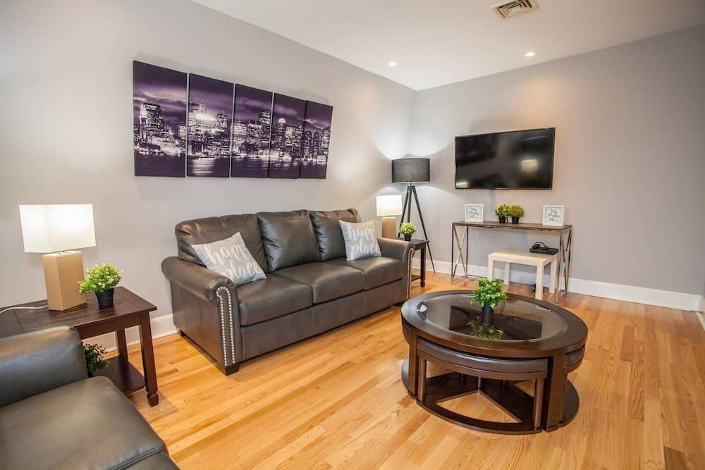 Photograph supplied for Central Boston 5 Bed 2 Bath North End-sleeps 10