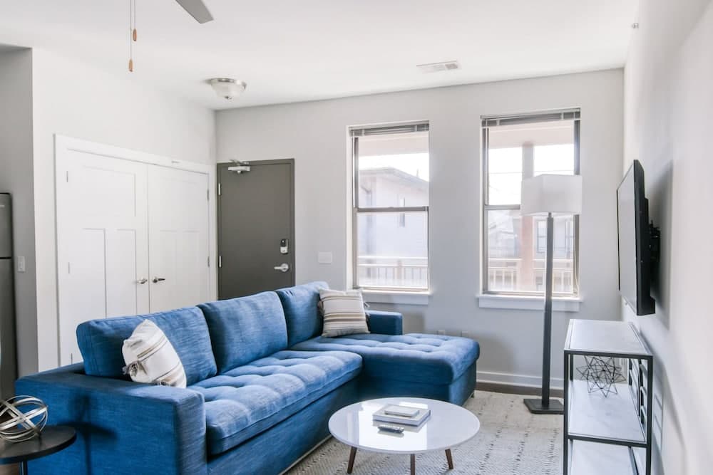 Photograph supplied for Cozysuites Music Row Modern 1BR w Free Parking 17