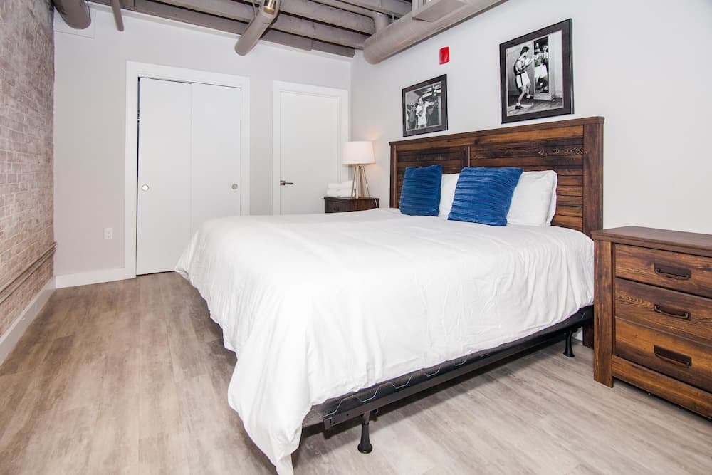 Photograph supplied for BOS008 2 Bedroom Apartment By Senstay