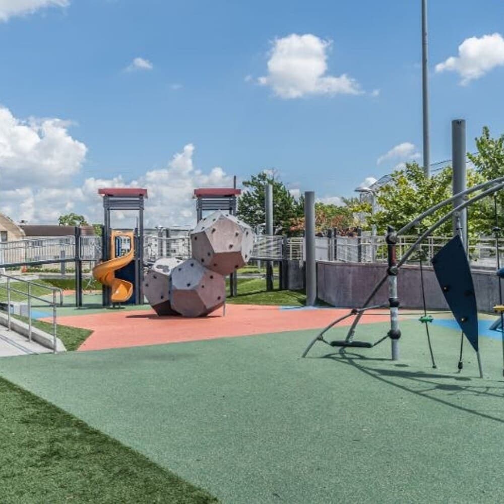 Photograph supplied for Urban Living I Sleeps 12 Wi-fi Parking Free Gym