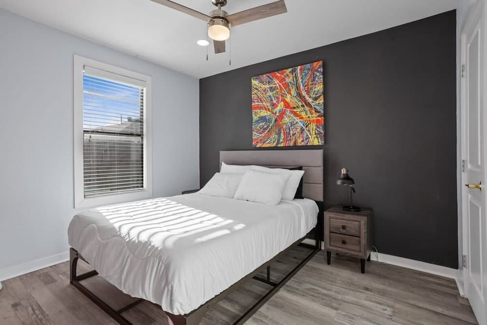 Photograph supplied for HTX Stylish I Sleeps 21 I Parking I Wi-fi