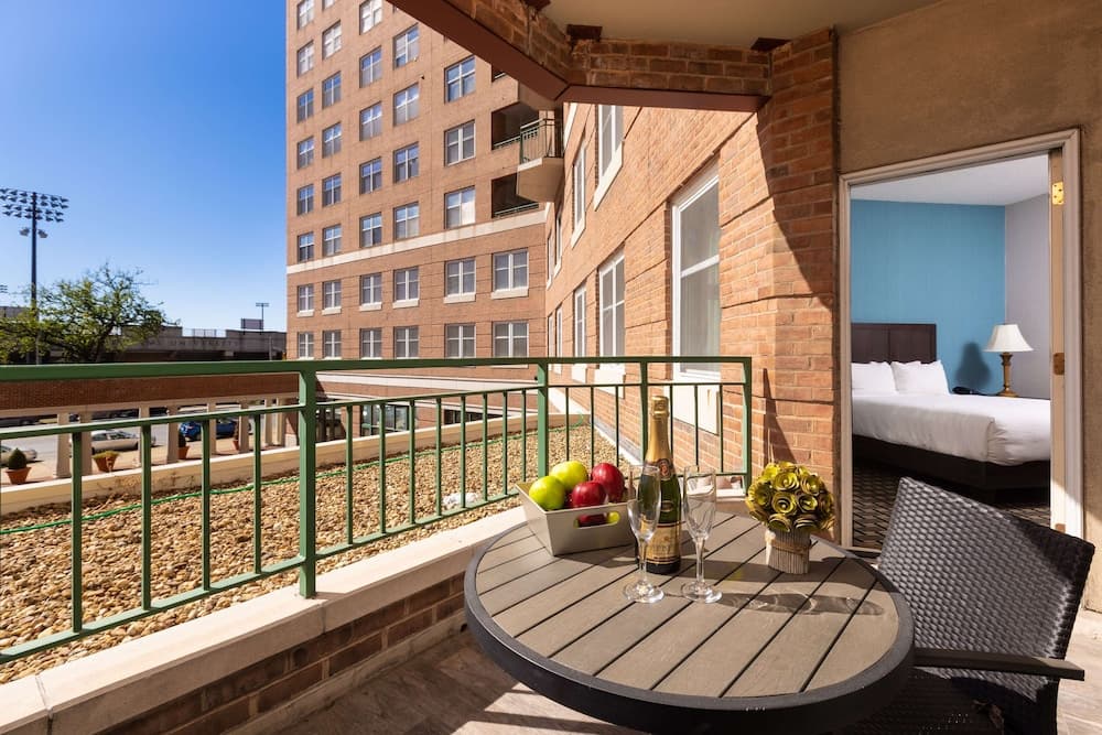 Photograph supplied for Inn at the Colonnade Baltimore - a DoubleTree by Hilton