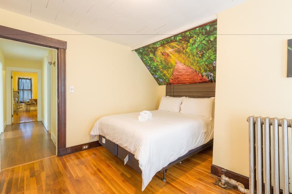 Photograph supplied for Airy Apartments by Starlight Suites