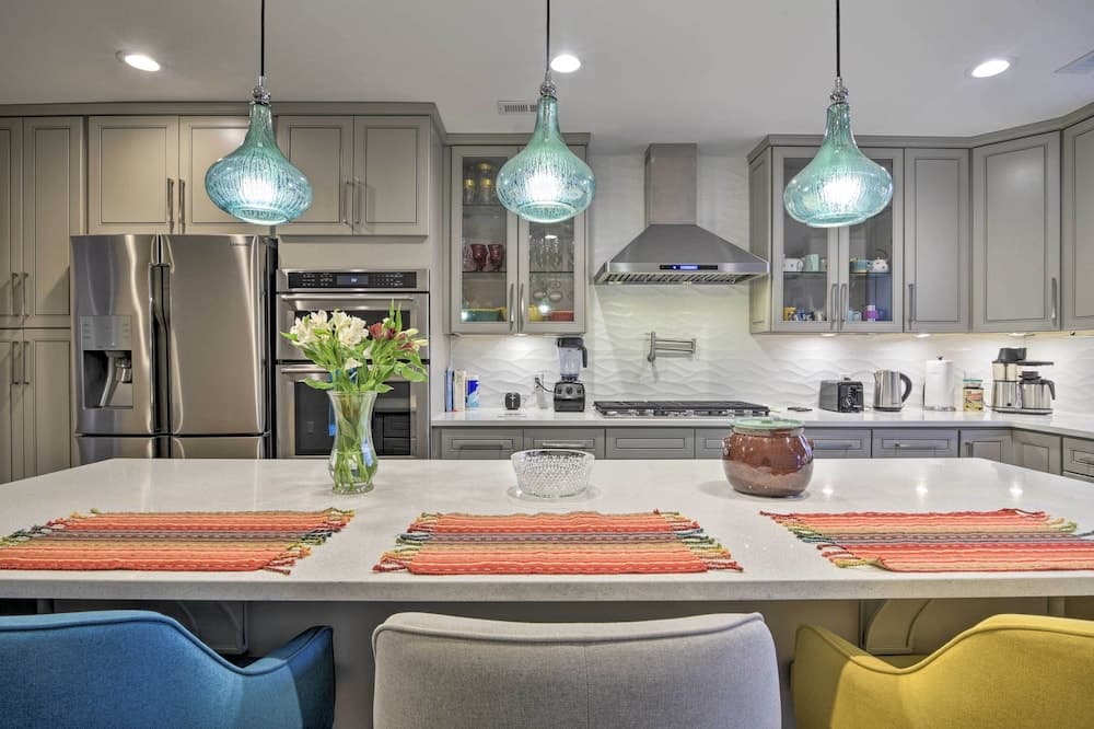 Photograph supplied for Chic, Central Downtown Duplex ~ 1 Mile to Duke!