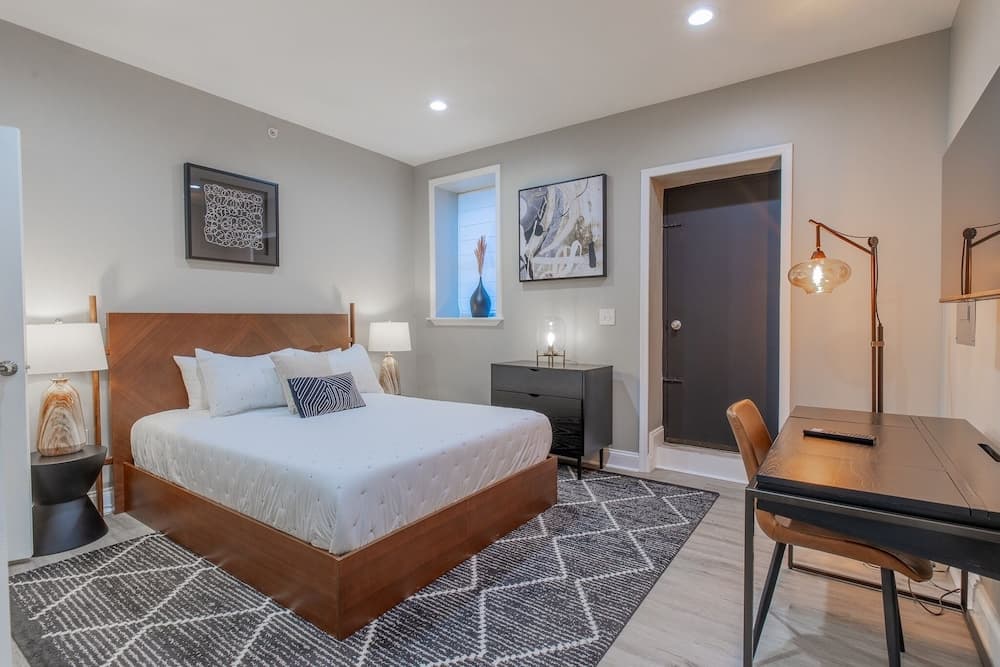 Photograph supplied for Baltimore's Home Away From Home 2 Bedroom Apts by Redawning