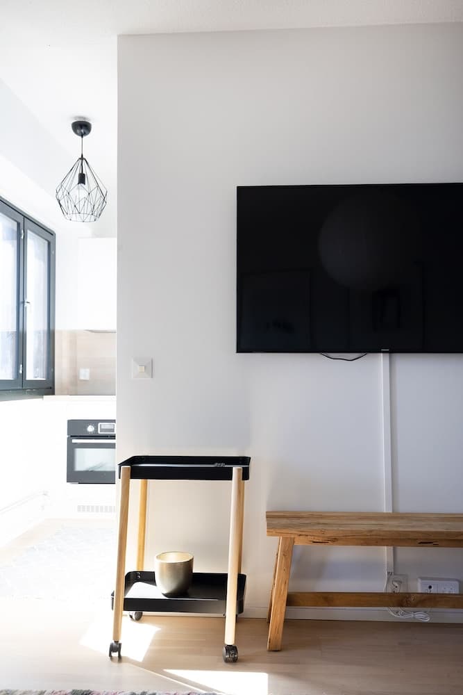 Photograph supplied for 2ndhomes Bright 42m2 1BR Home w Balcony
