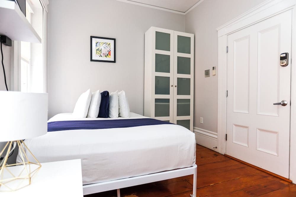 Photograph supplied for Maverick Suites at 40 Temple St