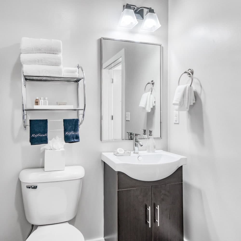 Photograph supplied for Cozysuites Music Row Charming 1BR Free Parking 19