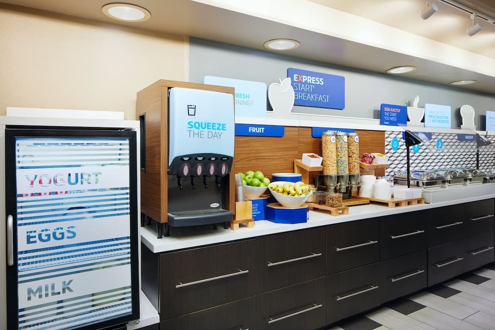 Photograph supplied for Holiday Inn Express & Suites Jacksonville SE- Med Ctr Area by IHG