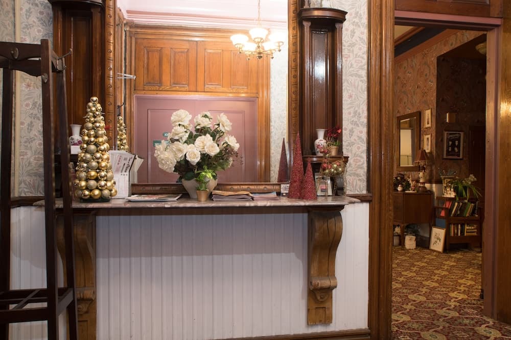 Photograph supplied for Biltmore Suites Hotel