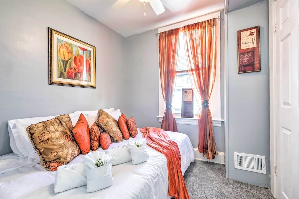 Photograph supplied for 6 Mi to Inner Harbor - Family Home w/ Fenced Yard!