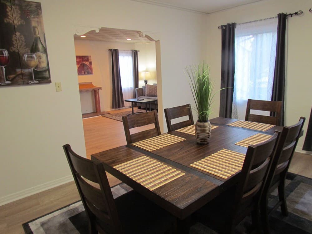 Photograph supplied for Relaxing Beverlywood house with bbq