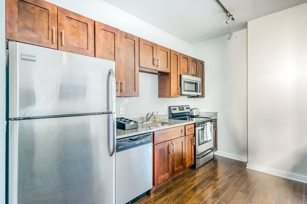 Photograph supplied for Cozysuites Musicrow Classy 1BR w Free Parking 09