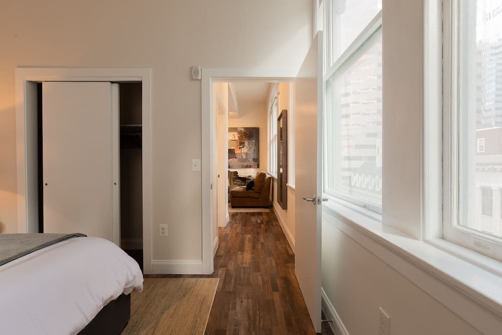Photograph supplied for Inner Harbor's Best Furnished Luxury Apartments 1 Bedroom Apts by Redawning