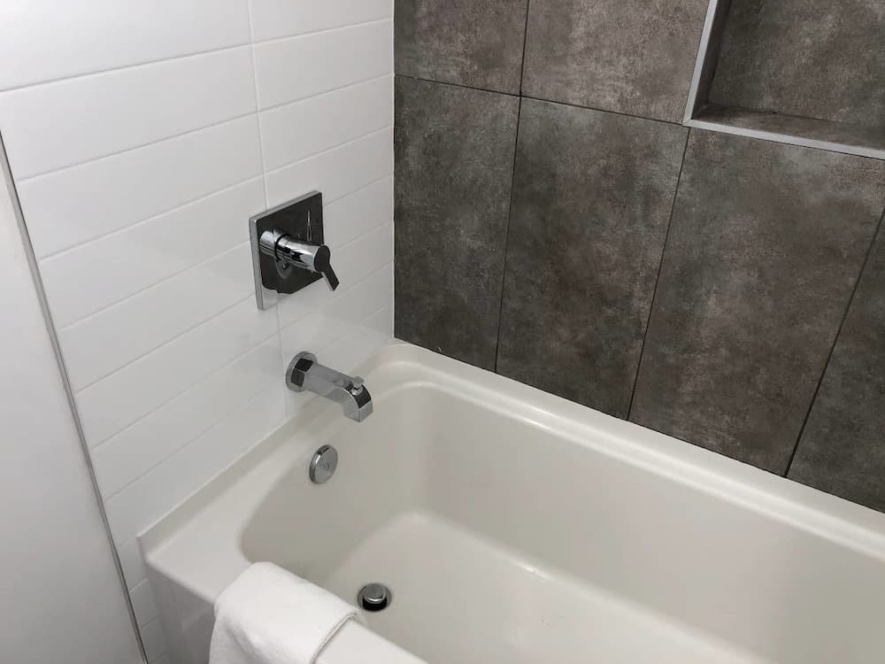 Photograph supplied for Brand NEW Luxury Spacious 3bdr Townhome Close to 3rd St