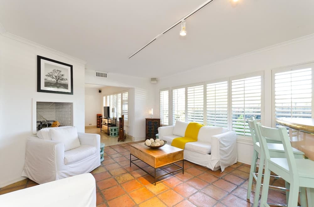 Photograph supplied for LA128 2 Bedroom Apartment By Senstay