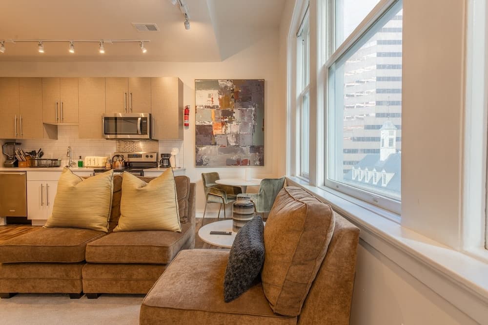 Photograph supplied for Inner Harbor's Best Furnished Luxury Apartments 1 Bedroom Apts by Redawning
