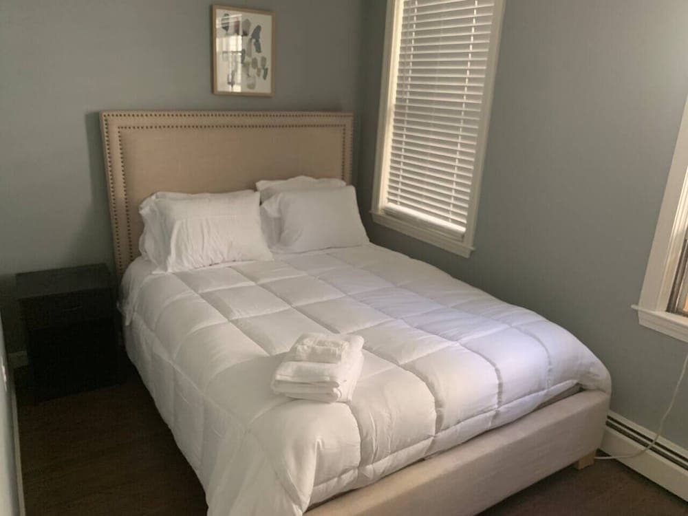 Photograph supplied for New Condo 5beds 3bath Downtown Boston North End