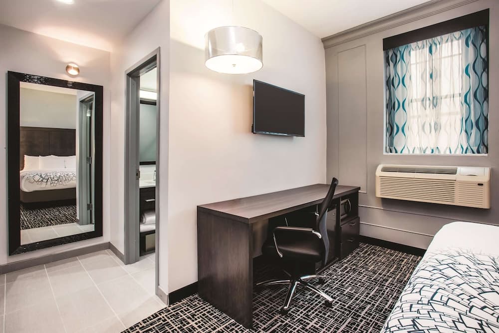 Photograph supplied for La Quinta Inn & Suites by Wyndham Baltimore Downtown