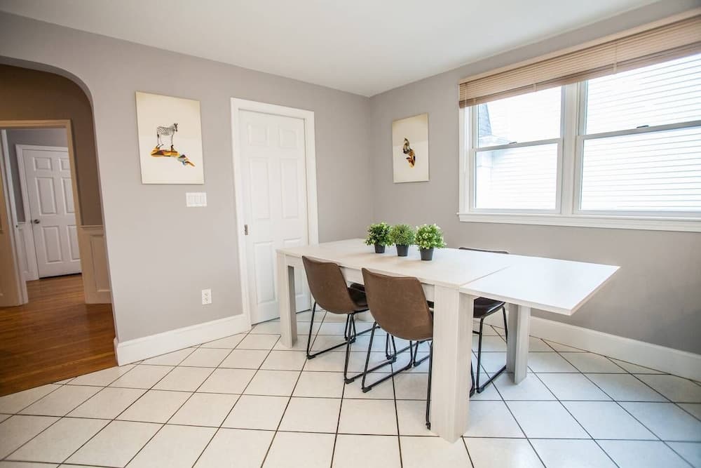 Photograph supplied for Central Boston 5 Bed 2 Bath North End-sleeps 10